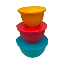 Tupperware NEW Classic  Impressions Mixing Bowls Nesting with Lids Set of 3