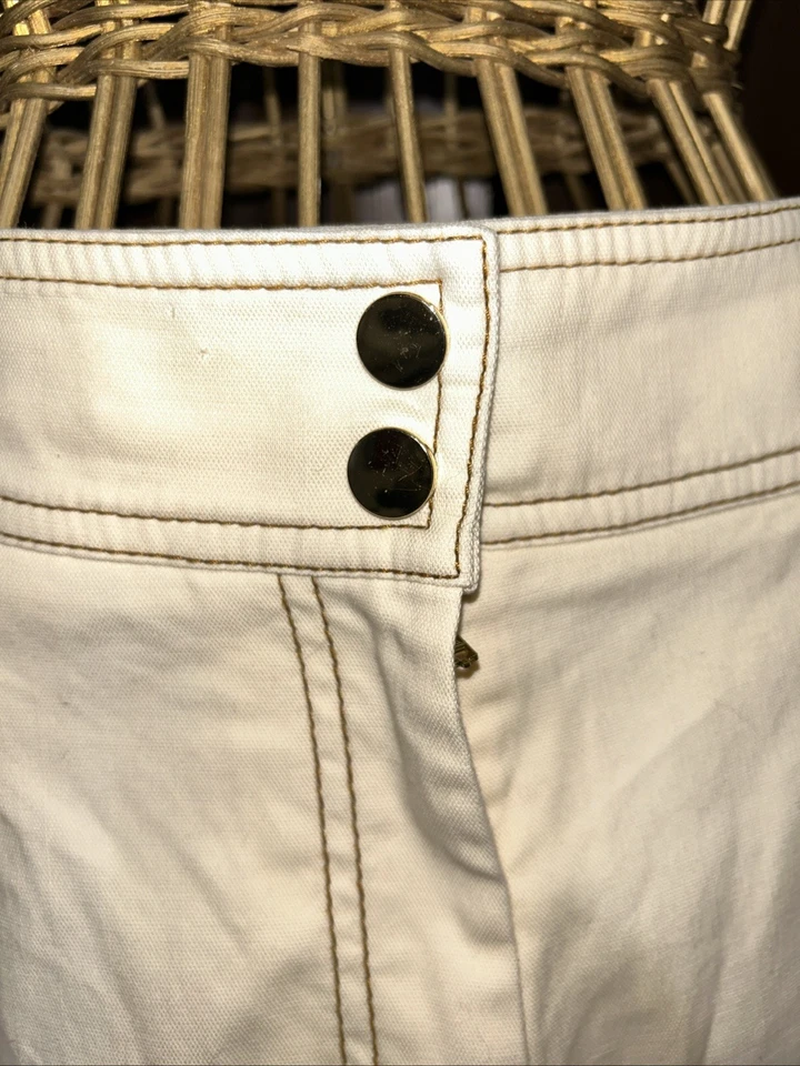 Veronica Beard Shorts Size 8 Ivory High Waisted Kerita Marine Flare Ret$348. - Image 3 of 4