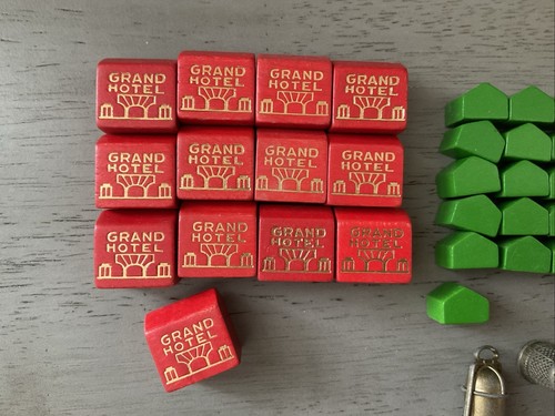 1930’s Monopoly 13 Grand Hotels 31 Green Houses 6 Metal Tokens Lantern VTG - Picture 4 of 8