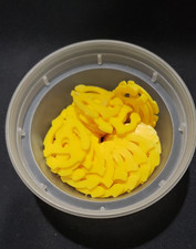 Konvolut 38 Vintage 60er 45 RPM Schallplattenadapter Snap In Spider Einsätze gelb