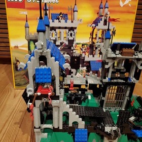 LEGO 6090 System Royal Knight's Castle With Box and Manual used #0109