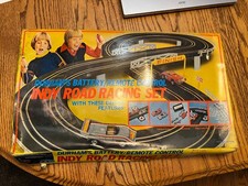 NOS Vintage 1970's Durham's Battery Operated Indy Road Racing Set Unused