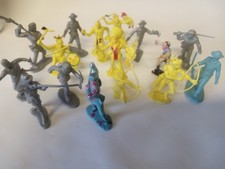 1960s Vintage Western Plastic Toy Figure Lot 16 Cowboy Apache Indian MPC Toys