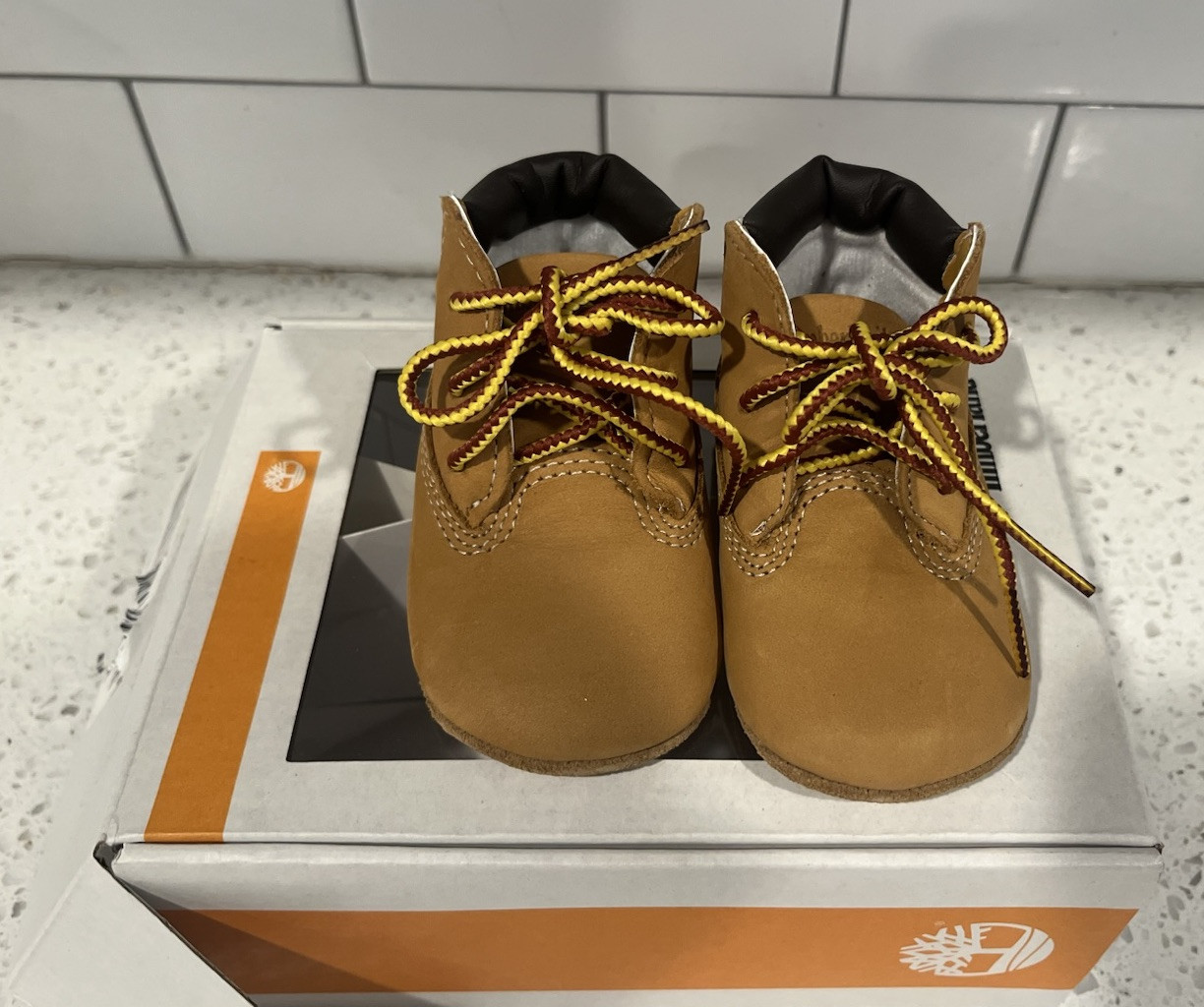 PONY Timberland Stivaletto stringato culla neonati con cappello set taglia 1 marrone marrone