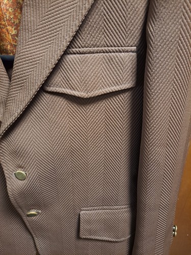 Vintage 1970s Dark Brown Mens Suit Jacket 18 Inch Shoulder - Picture 3 of 10