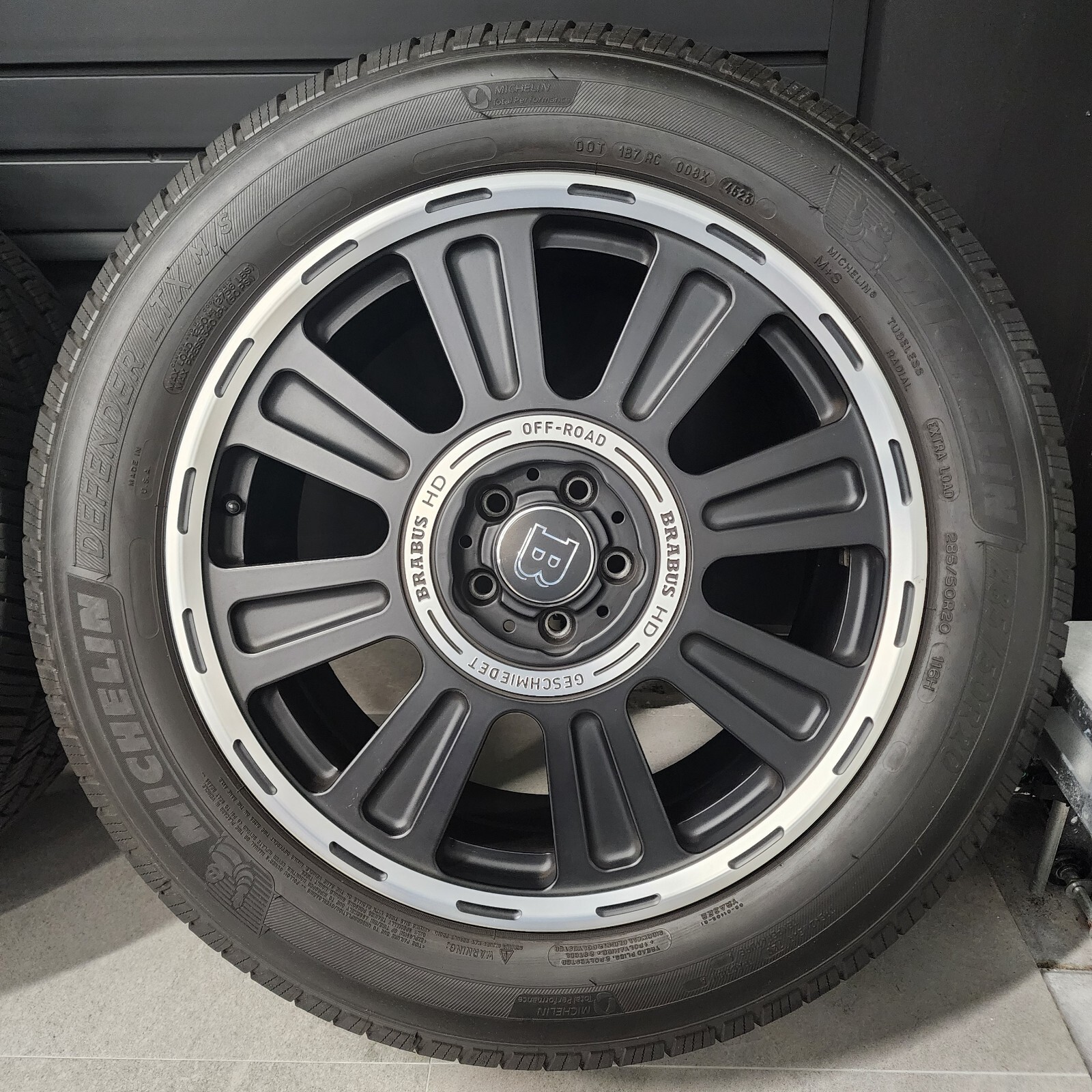 BRABUS HD offroad forged 20in wheels + tires. g63 g 4x4 squared