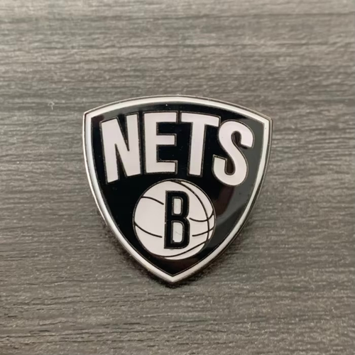VINTAGE STYLE BROOKLYN NETS NBA LAPEL PIN W/BONUS SILVER STORAGE BAG... - Picture 2 of 2