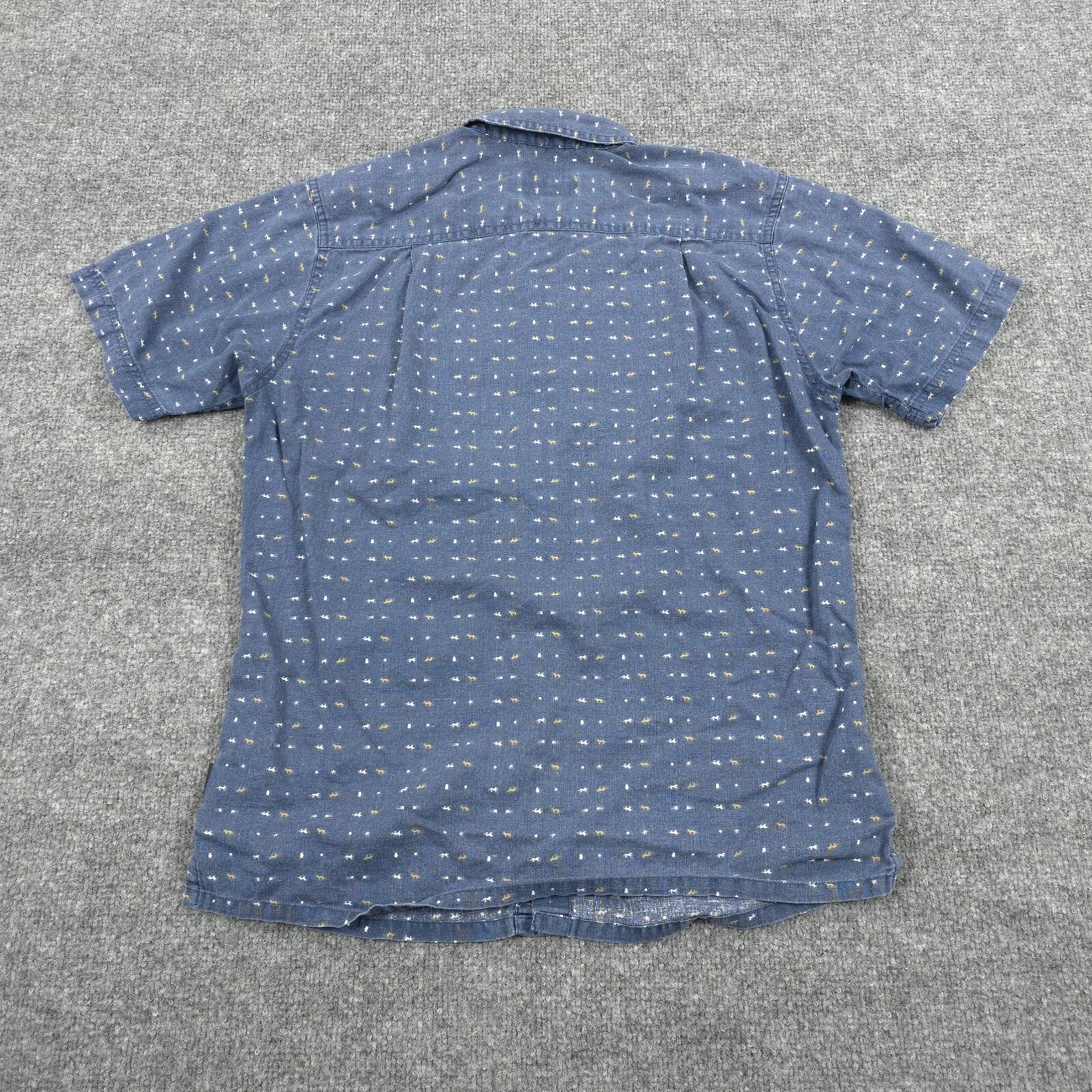 patagonia back step wolf fox print hike climb camp outdoor shirt