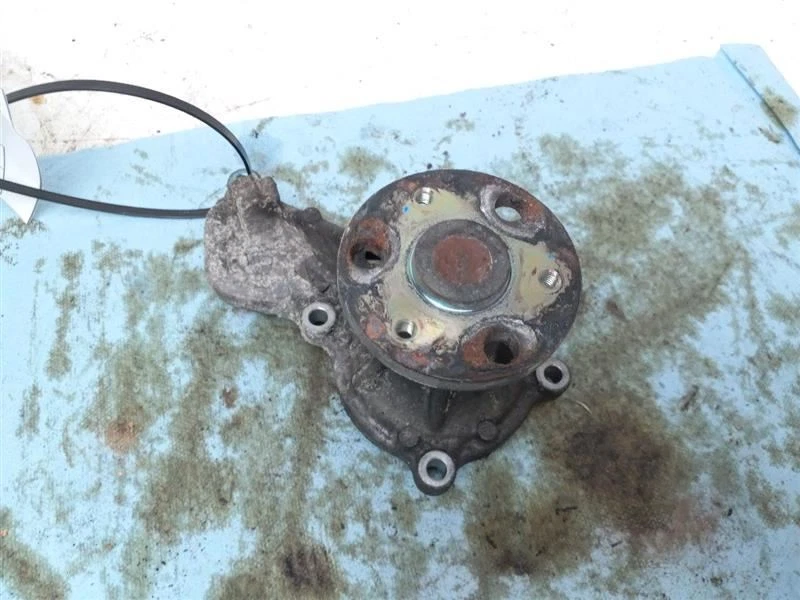 Bomba de agua Honda Civic 2012-2015 Foto 3 de 4