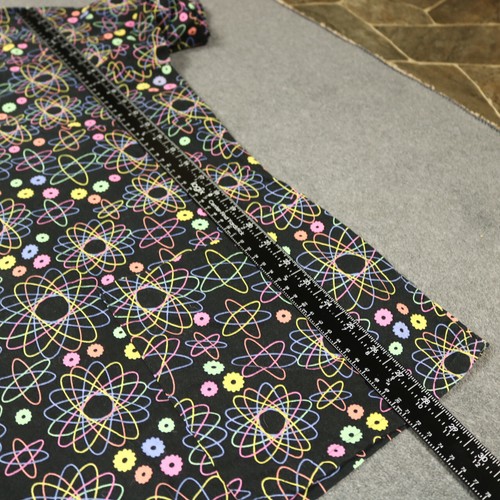 Fundamentally Cotton by White Swan Atomic Print V Neck Scrub Top Black XL - Picture 20 of 24