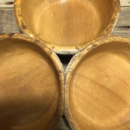 Set Of Three Wooden Attached Serving Bowls Vintage Handcrafted - Picture 2 of 6