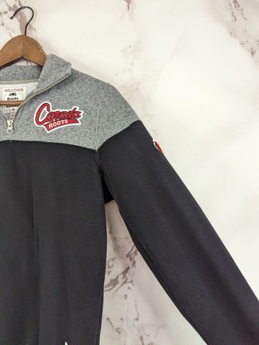 Roots Canada Sweatshirt Womens XS Gray Black Cotton Quarter Zip Embroidered - Picture 12 of 13