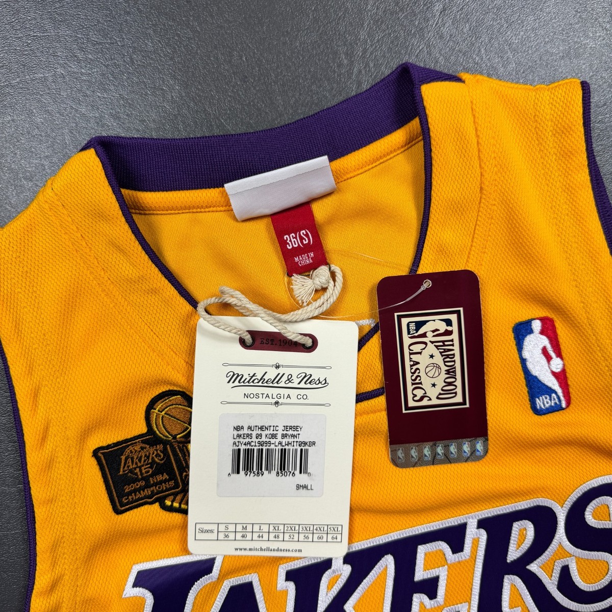 100% Authentic Kobe Bryant Mitchell & Ness 09 10 Los Angeles