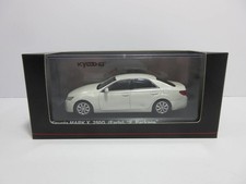 Kyosho 1/43 Toyota Mark X 250G F Package White Pearl Crystal Shine
