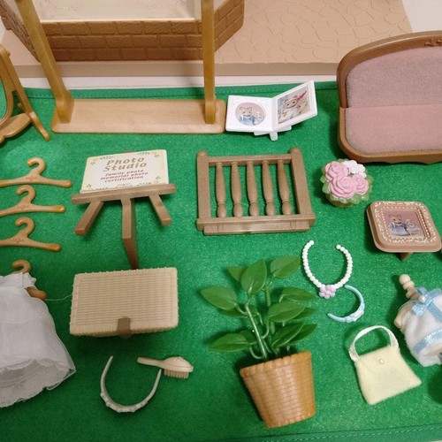 Sylvanian Families Forest Photo Shop Set - Picture 7 of 9