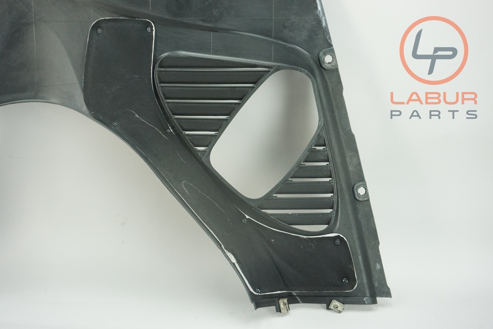 M139 03-13 Maserati Quattroporte Engine Motor Cover Panel Trim Z7042