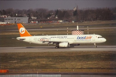 Dia TC-TUC Airbus A321-131 Bestair Flugzeug 35mm ungerahmt O73-4-3
