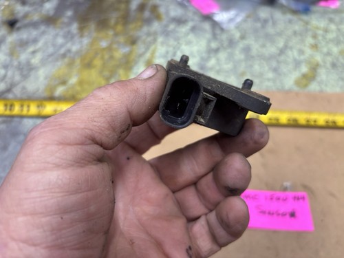 1999-2002 GM 1500 4X4 Front Sensor - Picture 8 of 11