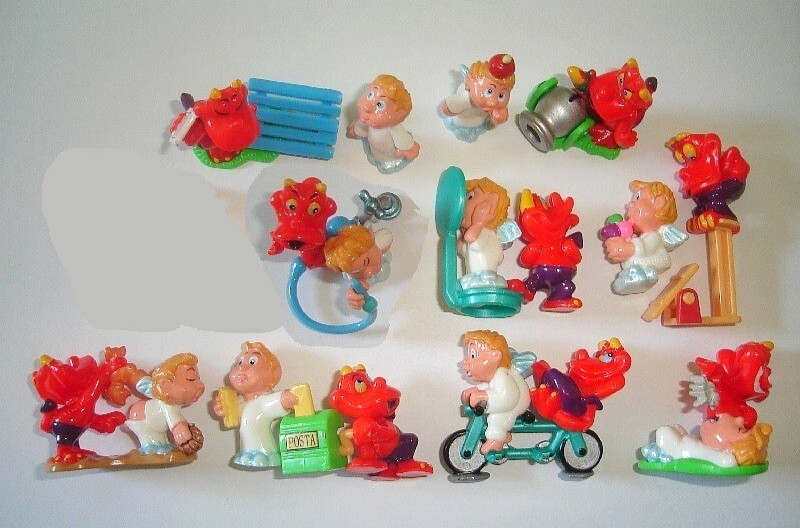 JUEGO SORPRESA INFANTIL - FIGURAS COLECCIONABLES ÁNGELES Y DEMONIOS ANGELINO Y SATANELLO