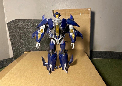 Hasbro Transformers Prime Voyager Dreadwing No Weapons