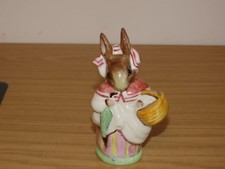 BV13: Beswick Beatrix Potter Figure " Mrs Rabbit " Figurine 1951 Warne