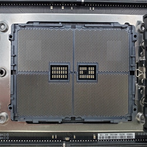 ASUS PRO WS WRX80E-SAGE SE WiFi  E-ATX sWRX8 +AMD Ryzen Threadripper PRO 3955WX - Picture 7 of 7