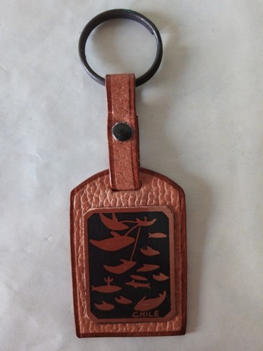 2 x Key Ring Fobs Bag Tags From Chili - Metal Giraffe & Leather Dolphin Design - Picture 5 of 9