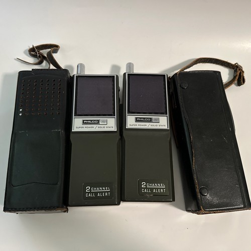 2 Philco 2-Channel Transceivers Model RW-19 - Untested, 1 Antenna Missing Screw - Picture 2 of 9