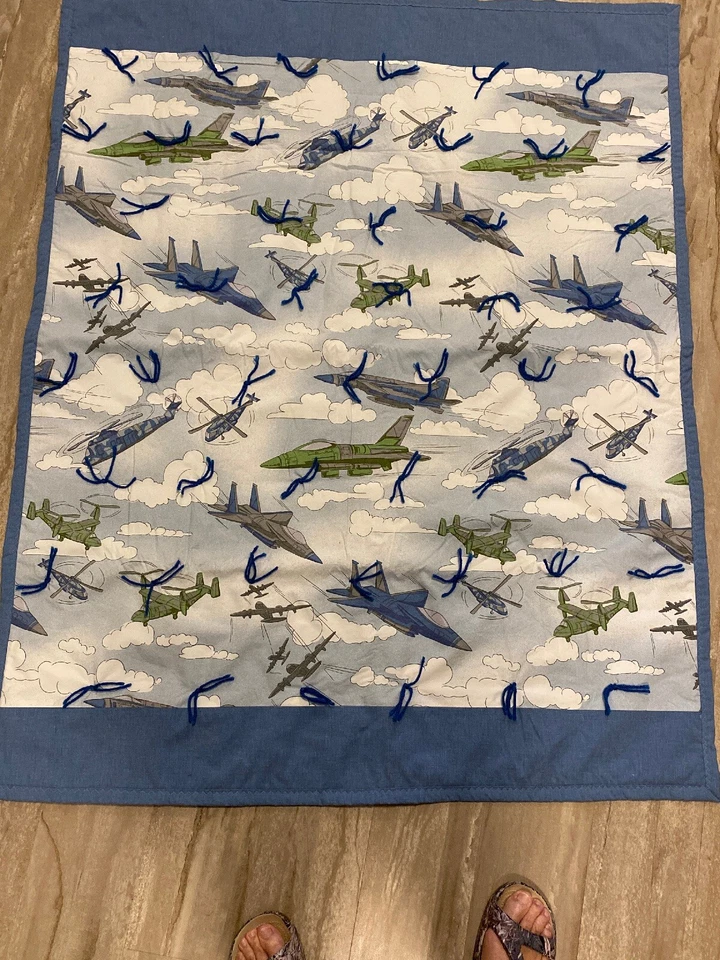 Colcha de bebê feita à mão menino aviões amarrados helicóptero exército marinha militar camuflagem aérea - Imagem 4 de 4