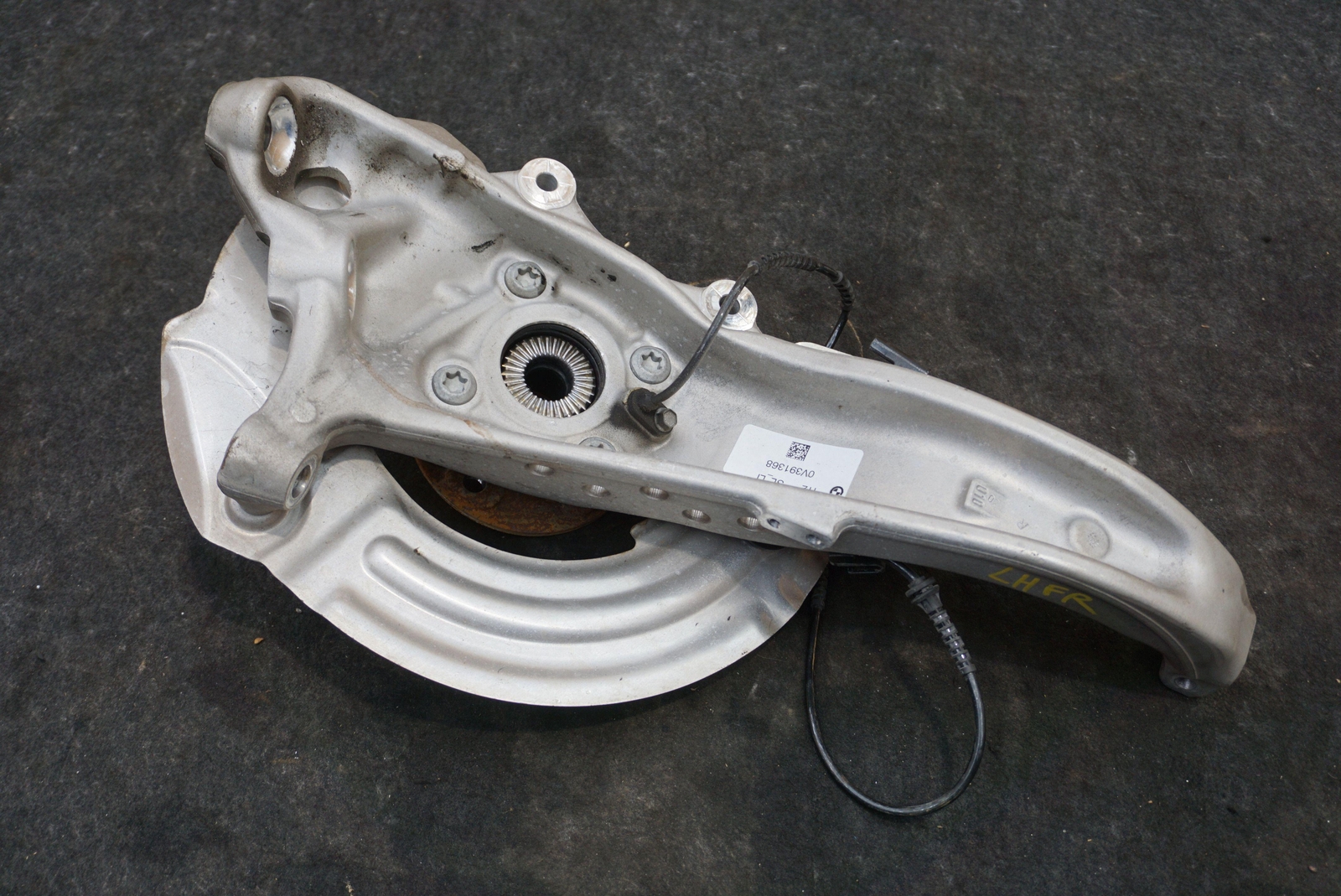 Front Left Driver Side Spindle Knuckle Hub Assembly OEM 31216858213 BMW i8 14-19