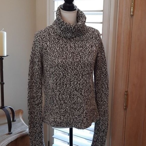 EUC Ripcurl Chenille Popcorn Turtleneck 