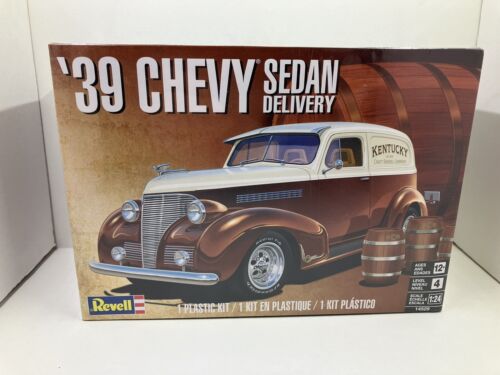 Revell 14529 1/24 39 Chevy Sedan Delivery Plastik Modellbausatz