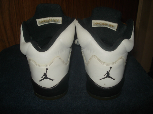NIKE AIR JORDAN RETRO 5 WHITE Black Gold 440888-133 size 5 kid's READ - Picture 10 of 12