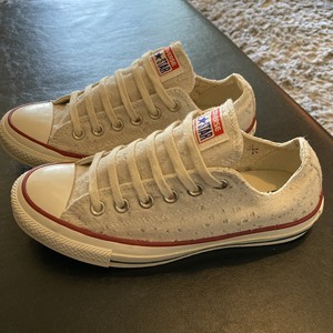 cream coloured converse
