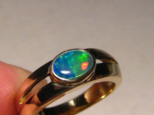 Black Opal Ring , solid 14k Yellow gold , Gem color - Picture 4 of 9