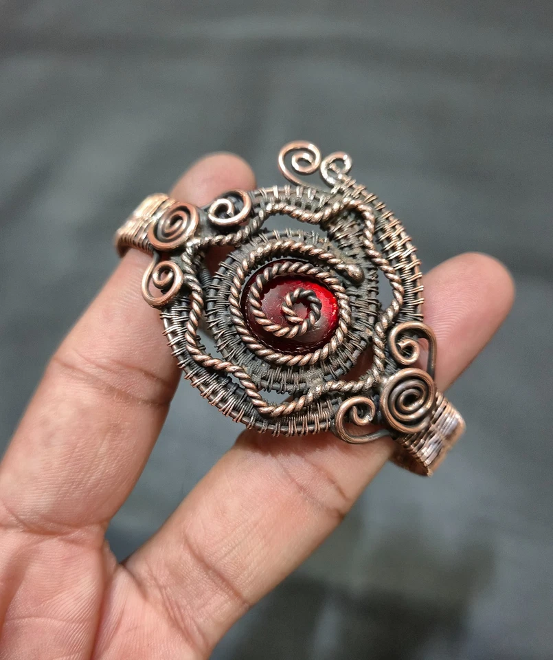 Brazalete ajustable llamativo de labradorita roja envuelto en alambre de cobre para regalo Foto 4 de 4