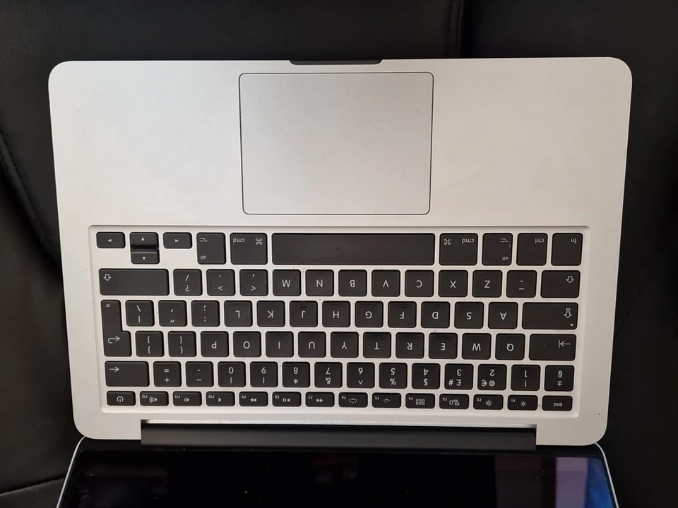 Apple MacBook Pro 13" 2015 · i5 · 8GB · 250GB, photo 3 of 4