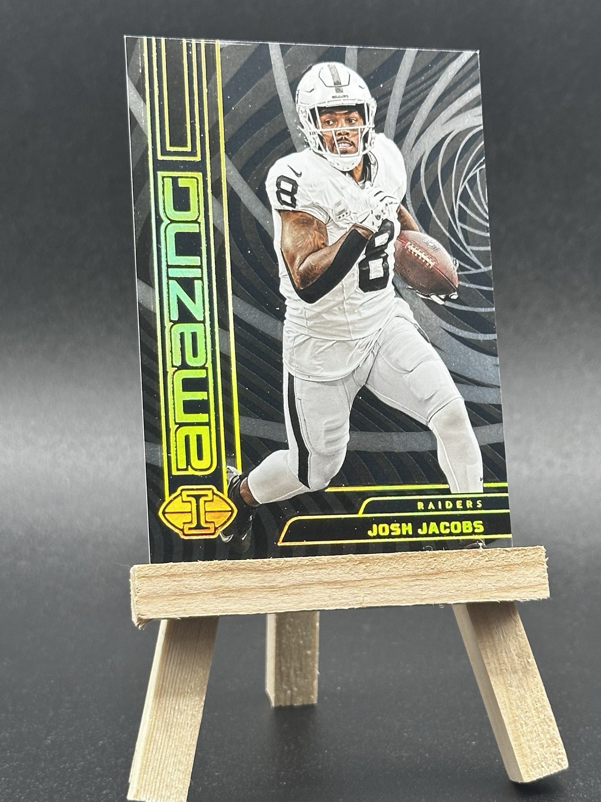 2023 Panini Illusions Illusionists Josh Jacobs Yellow #9 /50 SP Raiders #49/50