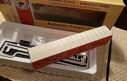 Con-Cor HO 57' Mech Reefer PFE Kit - Picture 6 of 9