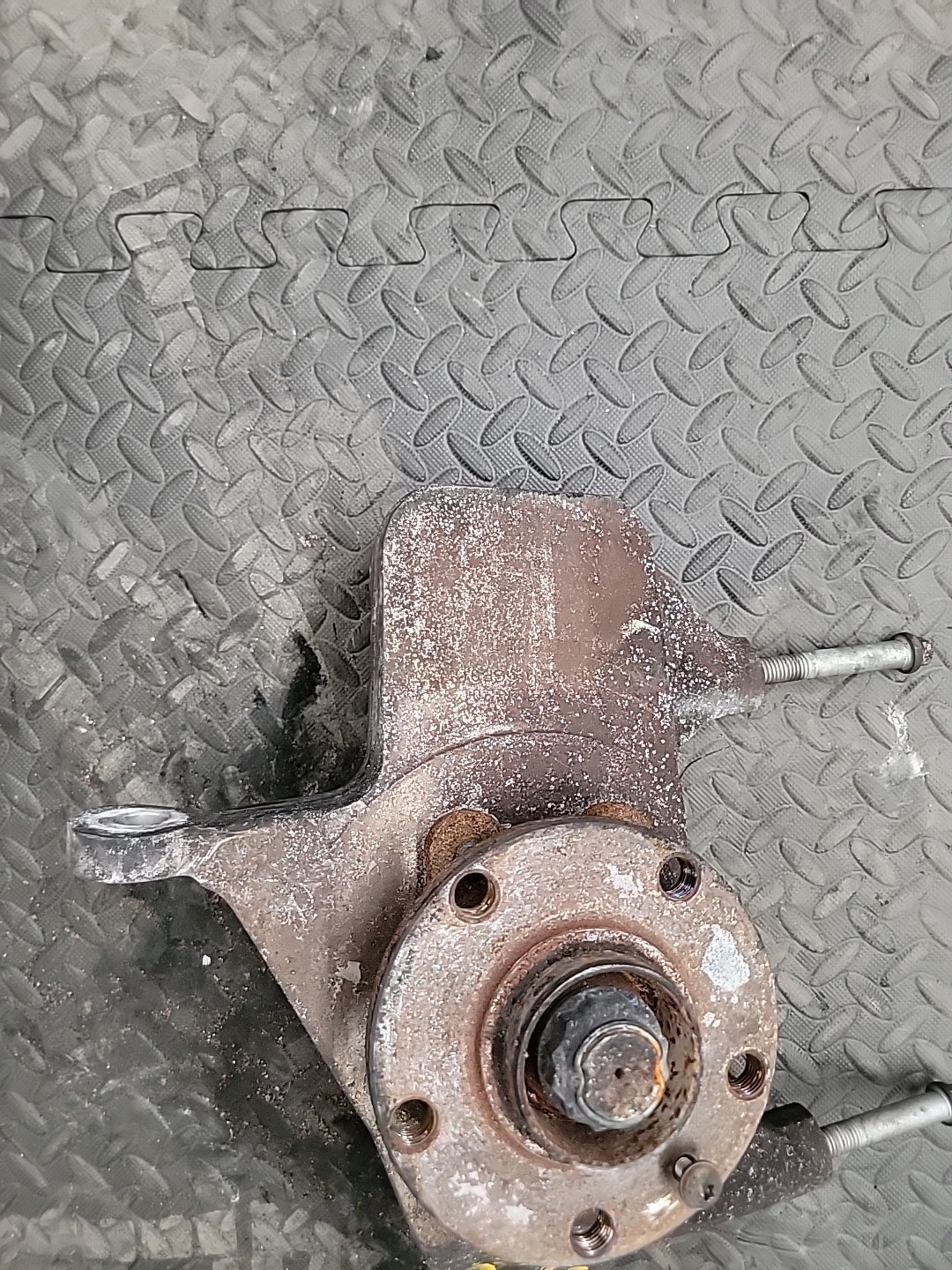 2017 Mclaren 570GT Right Front Spindle Knuckle Wheel Hub OEM BURNT