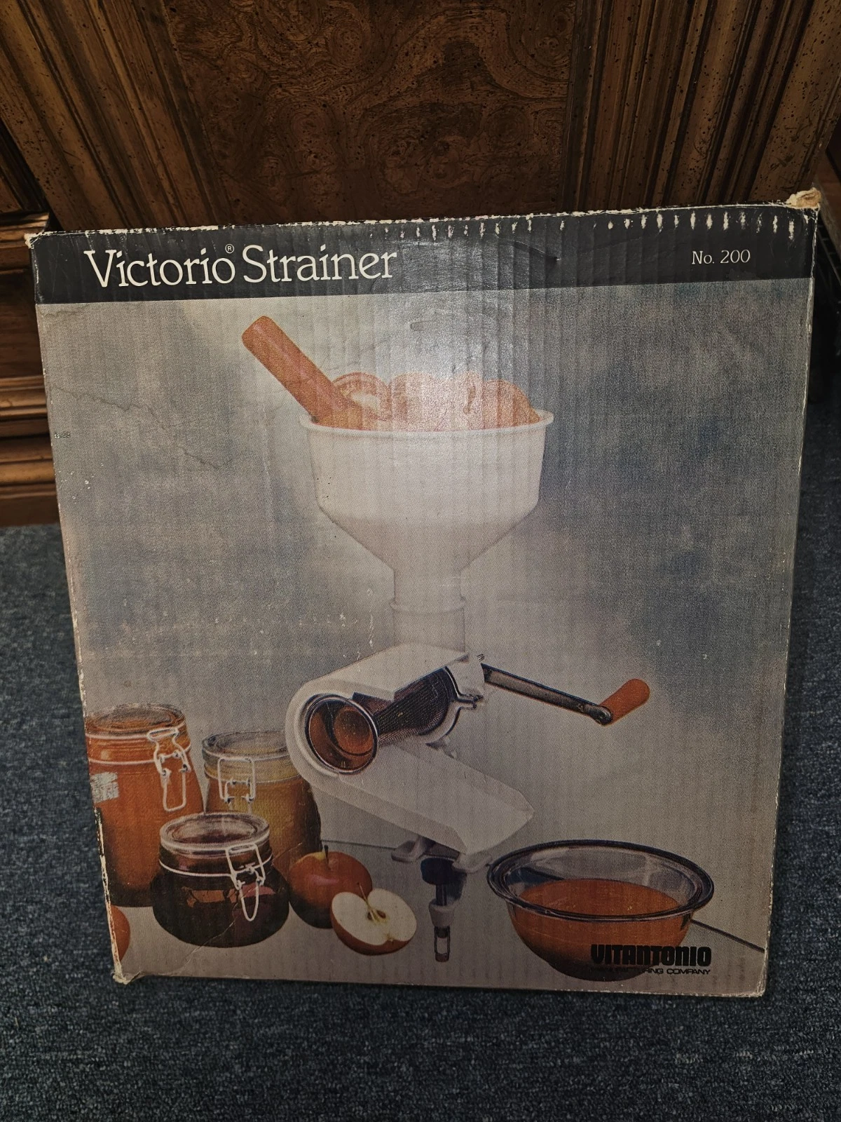 Vitantonio Victorio Model 200 Food Strainer Canning Tomato Juicer COMPLETE
