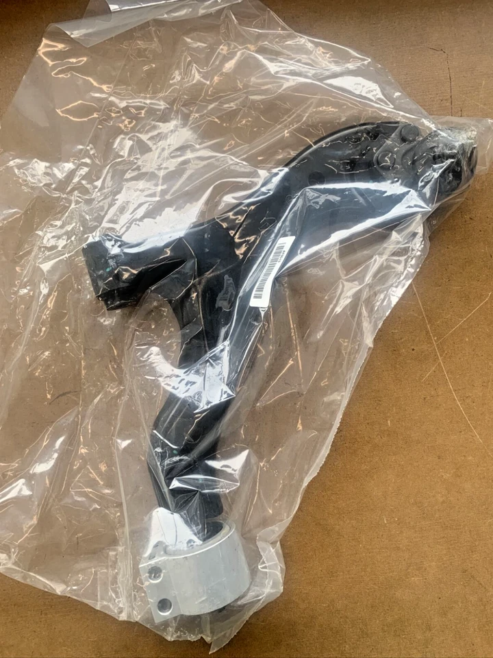 Mevotech MS50164 Control Arm & Ball Joint Assembly for 05-09 Chevy Equinox  - Image 2 of 4