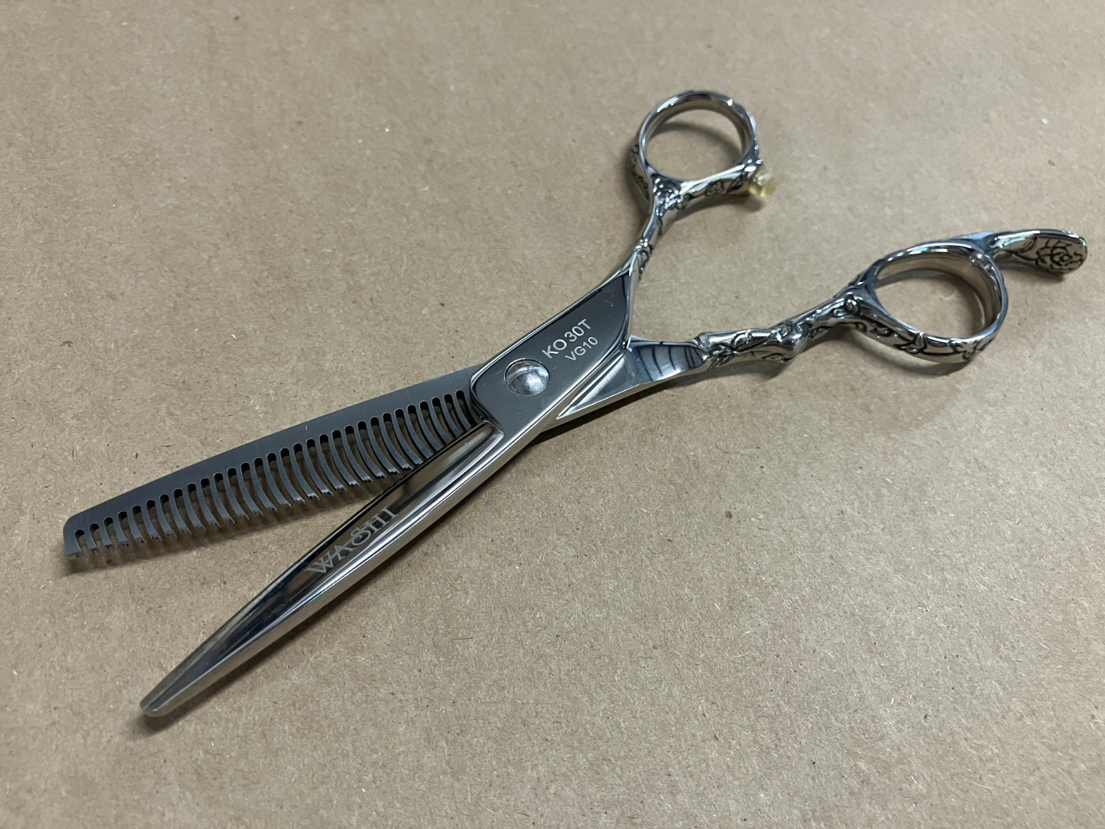 Washi Knockout Master Beauty Shear Set 6.0 inch & 30 Tooth Thinner