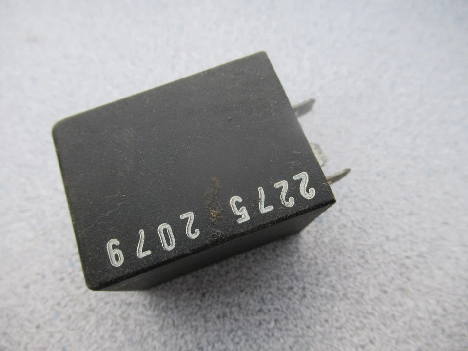 VW/ Audi/ Porsche A/C Relais 433 919 577 SIEMENS SWK1-615 C #E301 - Photo 2/4