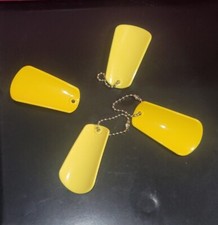 4 VTG Keychain Keychains TUPPERWARE SHOE HORN Key Ring Fob Yellow 1225, NOS