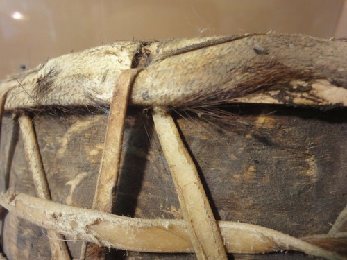 Rare! Vintage hand carved, animal hide, Tibetan, Nepalese ceremonial drum. - Picture 10 of 10