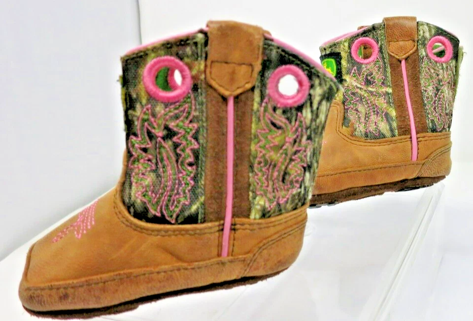 Niña John Deere Johnny Popper Mossy Roble Camuflado Cuna Botas Bebé 3M Cuero Rosa Usadas en Excelente Condición Foto 4 de 4
