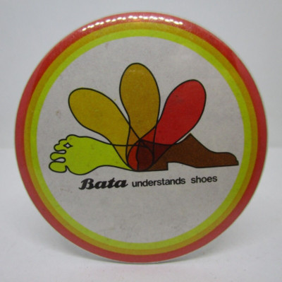 Vintage BATA Understands Shoes Promo Pinback Button Pin 2.5 inches Advertising
