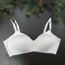 Warners Bra Size 38D Beige Padded Wireless Clasp Back Adjustable