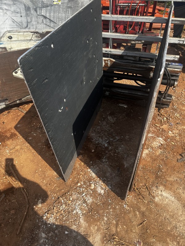 Cascade Carton Clamp